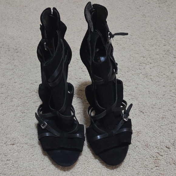 Ivanka Trump Shoes - Ivanka Trump Black Heels